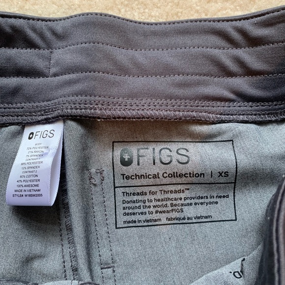 FIGS joggers. Size XS. Grey with green drawstring. EUC - Picture 4 of 4